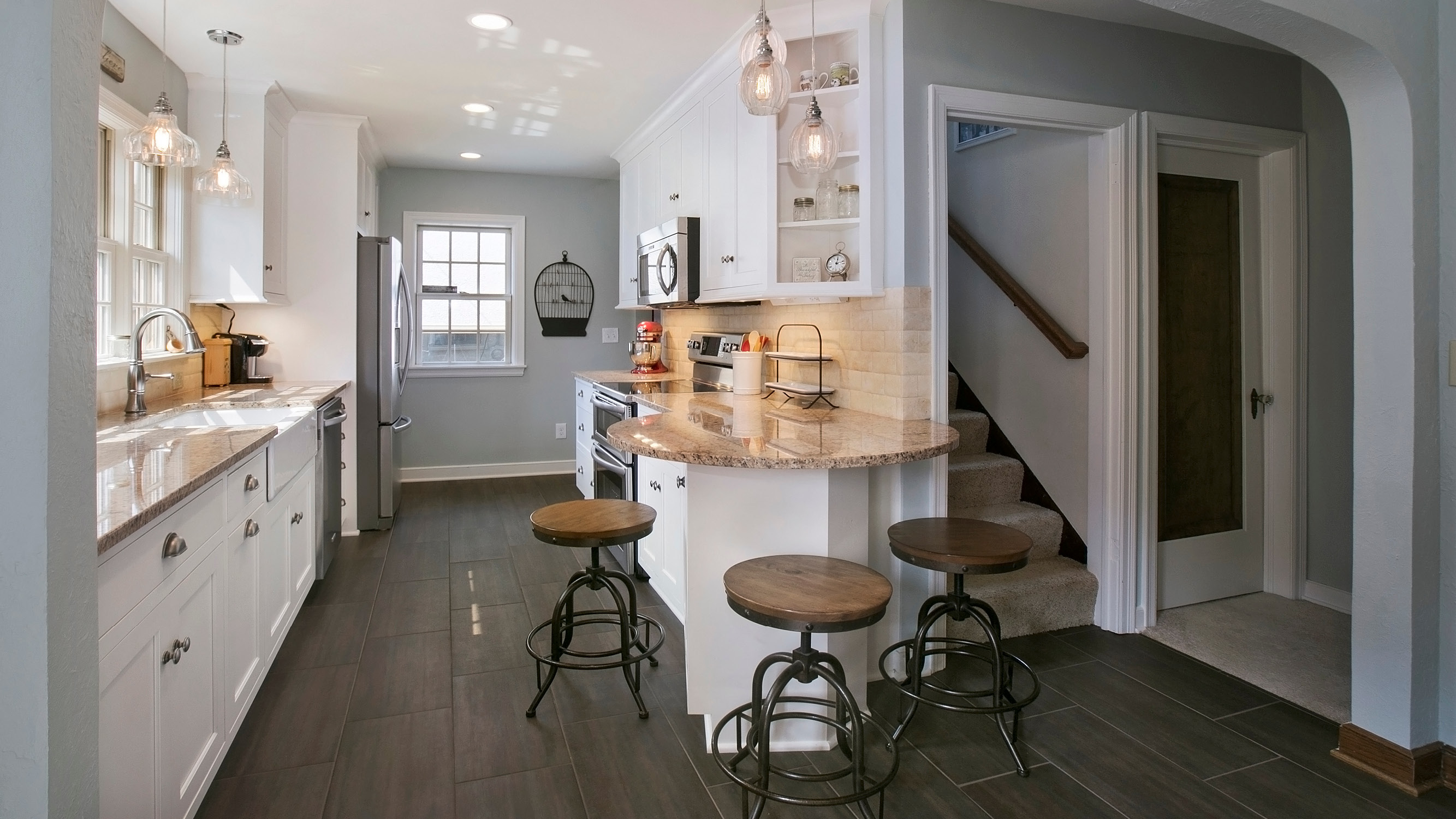 Creative Ways To Add Seating to Your Kitchen - House Lift
